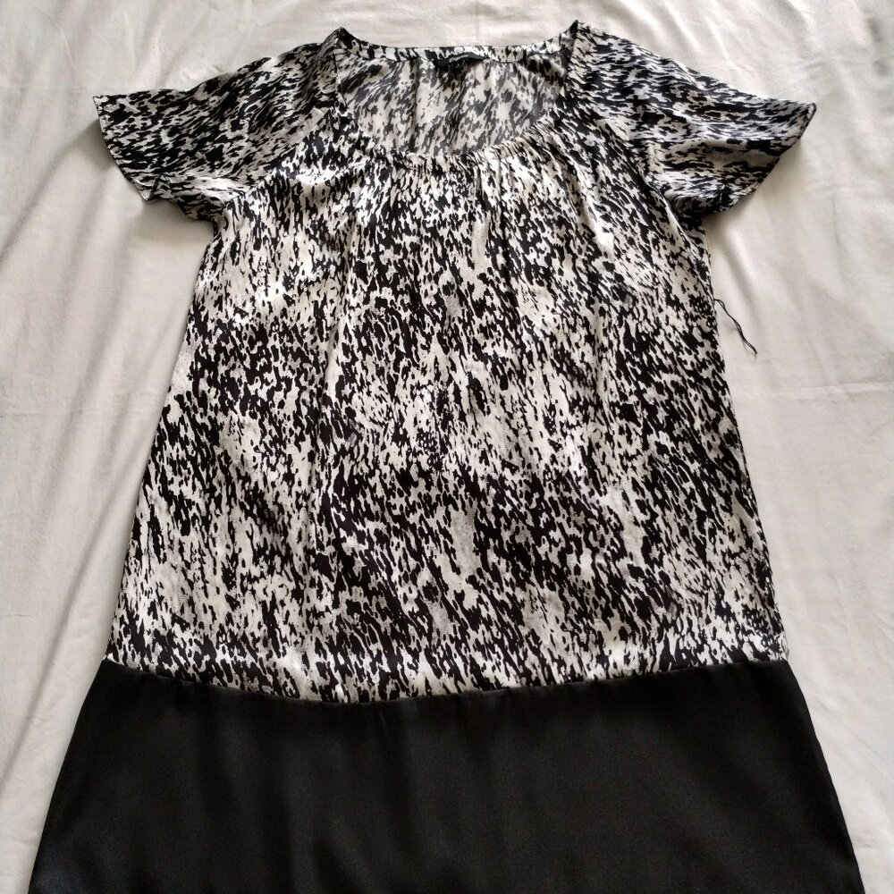 EXPRESS Black & White Short Sleeve Stretch SILK TUNIC Style DRESS Sz LARGE